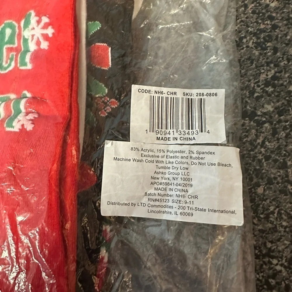 Christmas Holiday Socks 4 Pairs size 9-11